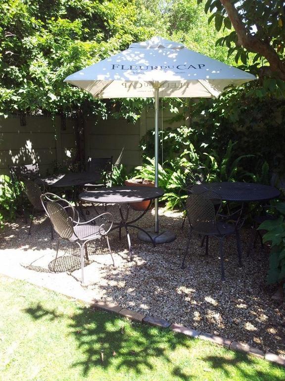 Oak Village B&B 斯泰伦博斯 外观 照片