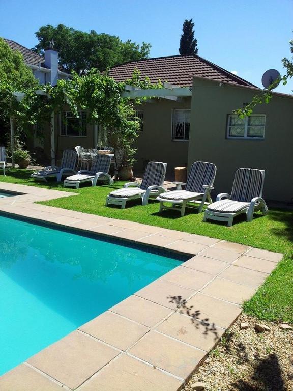 Oak Village B&B 斯泰伦博斯 客房 照片